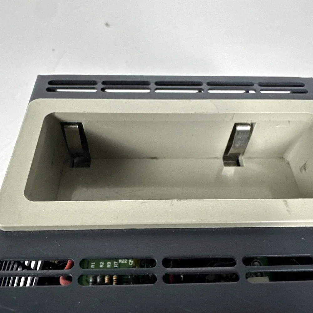 IDX JSE-23 NP-Type NiCD Battery Charger * Nickel-Cadmium Only‎ NP Style Ni-CD